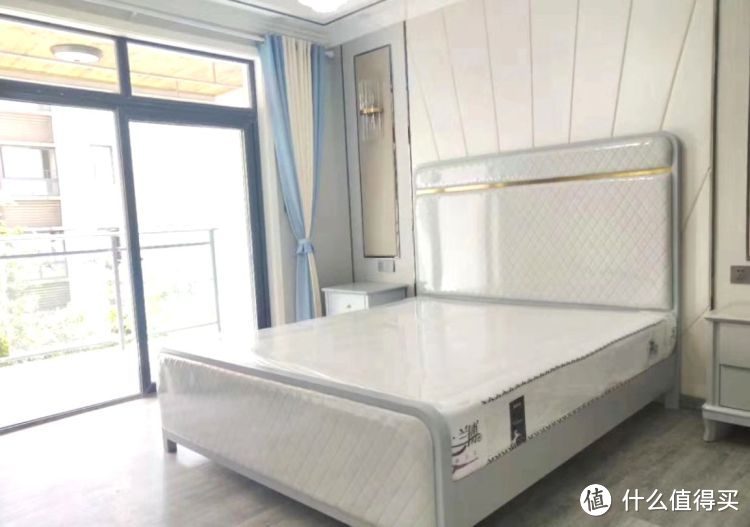 119㎡現(xiàn)代簡(jiǎn)約三居室，20萬(wàn)全包給熟人裝修，還沒開始入住先曬曬