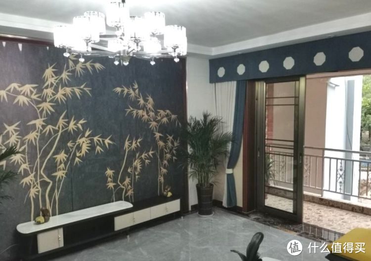 136㎡錯(cuò)層大四房，優(yōu)雅的新中式裝修，衣柜里面裝廁所，誰見過？