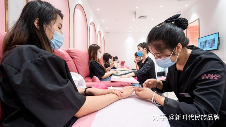NAIL PALACE美甲宮殿凱德廣場(chǎng)云尚店，盛裝開(kāi)業(yè) 品牌打造 全面升級(jí)