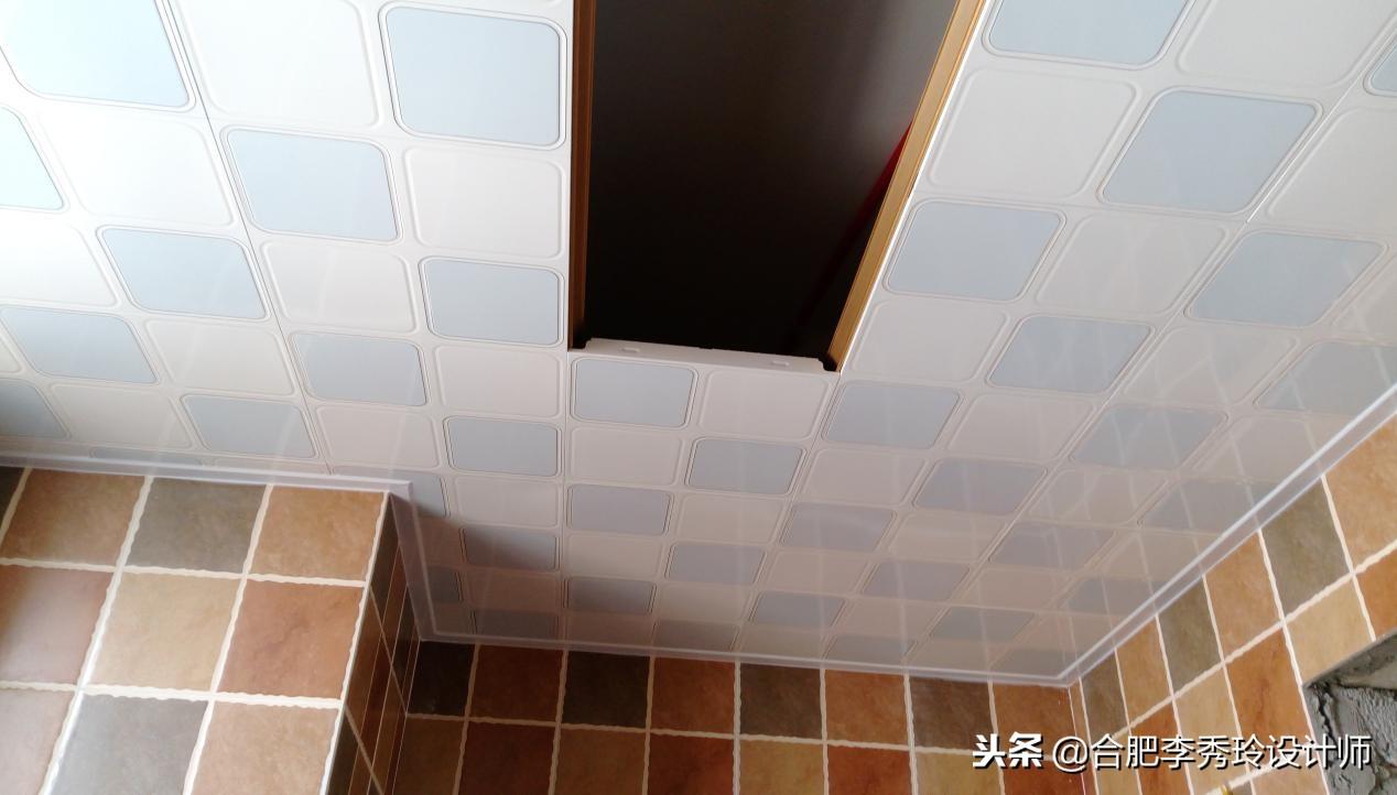 老公衛(wèi)生間非做吊頂，預(yù)算都不夠了！機(jī)智選了這種材質(zhì)，便宜好看